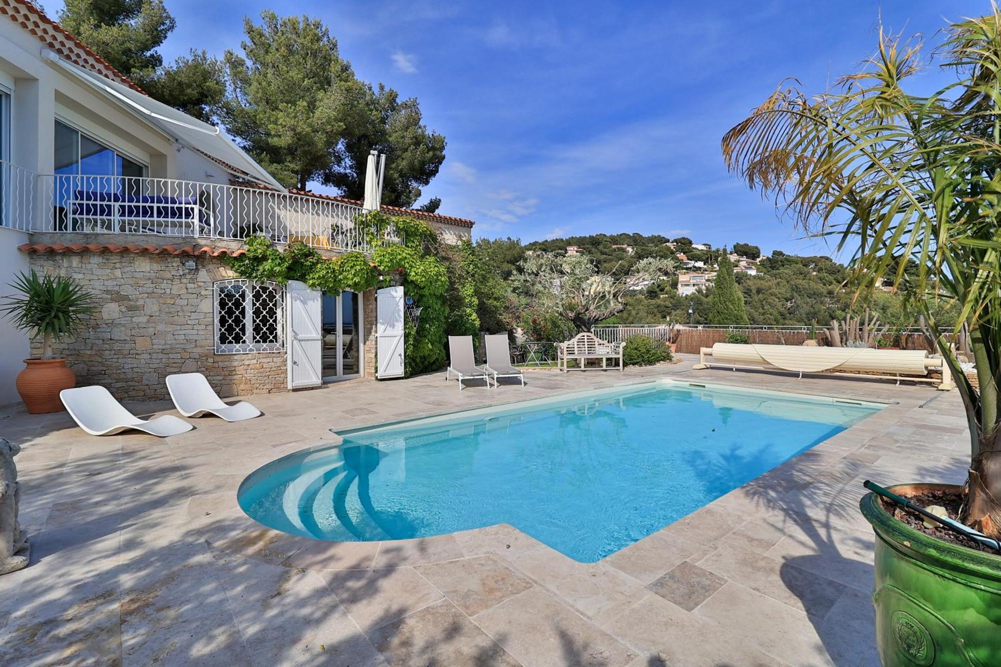 Magnifique Vue Et Piscine * Bandol